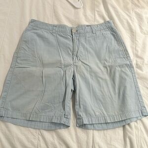 Vineyard Vines light blue club short 9” Shep & Ian
